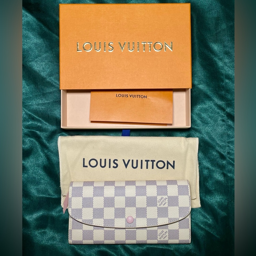 Louis Vuitton Emilie Wallet – Damier Azur